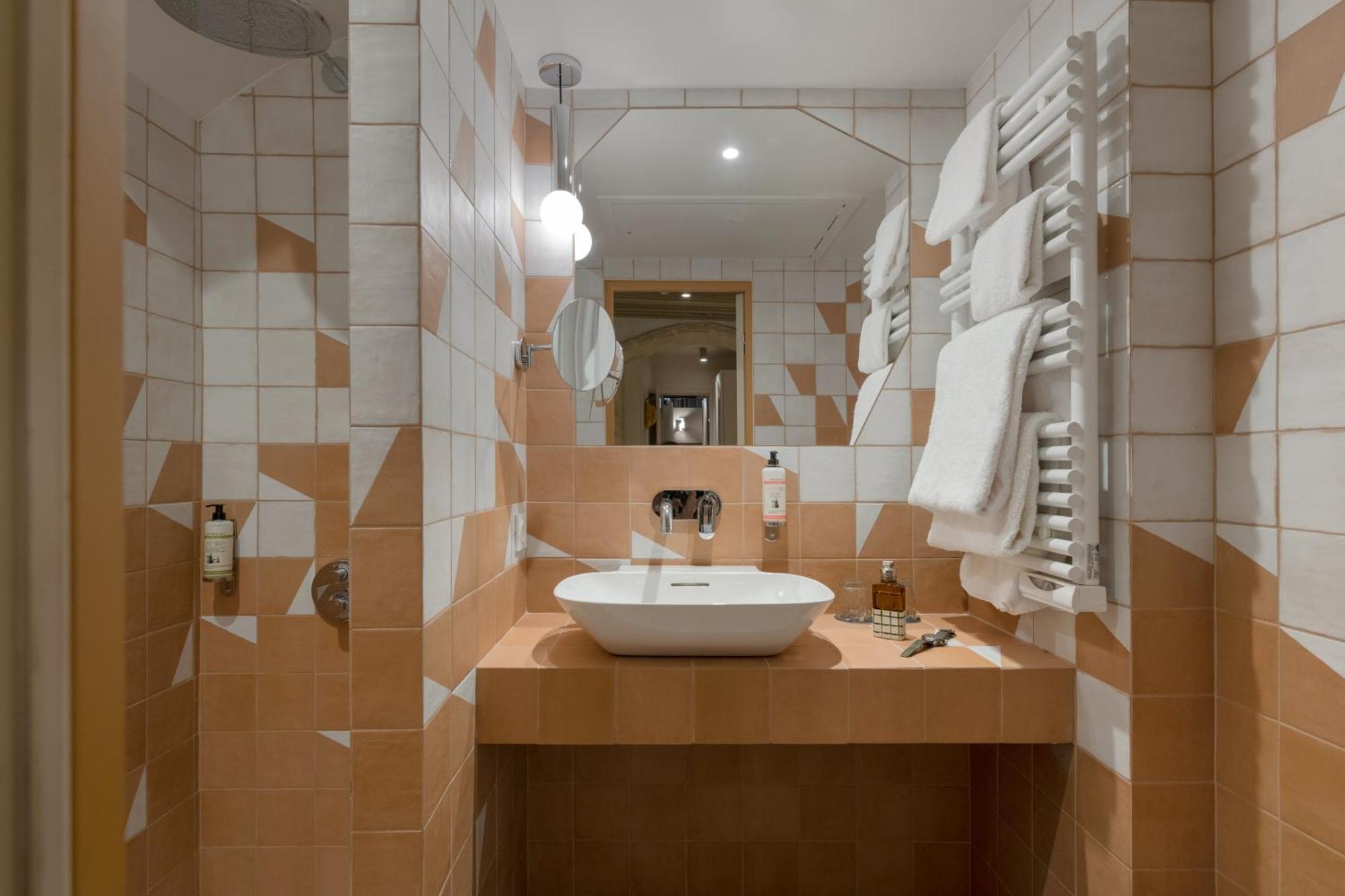 Academie Hotel Lione Esterno foto