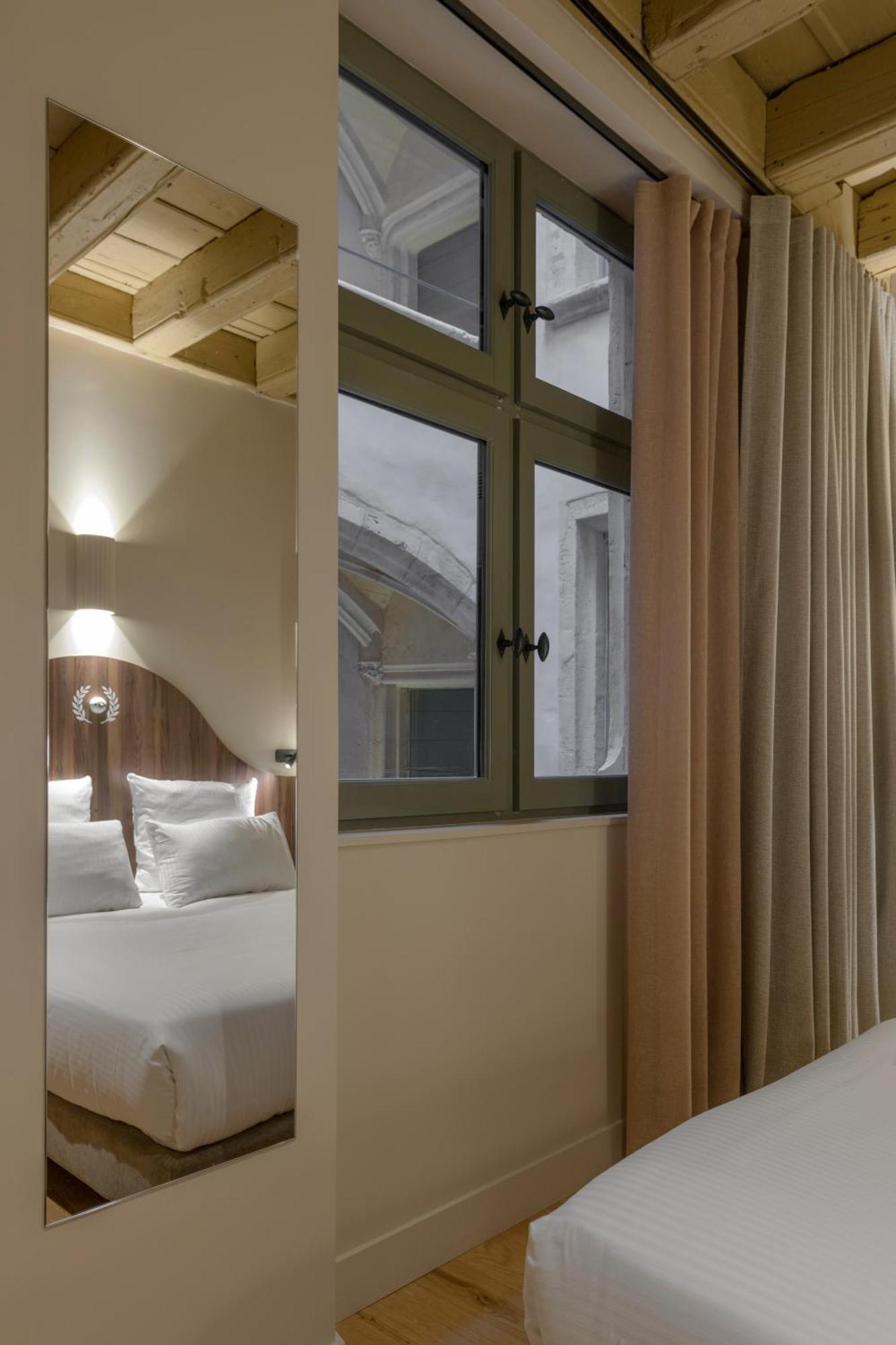Academie Hotel Lione Esterno foto