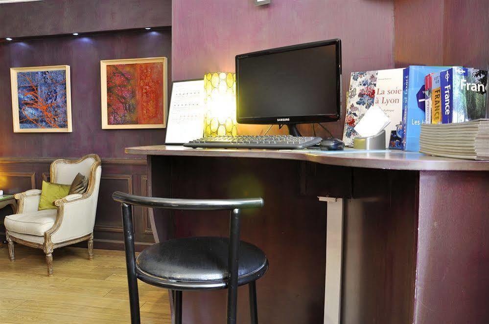 Academie Hotel Lione Esterno foto
