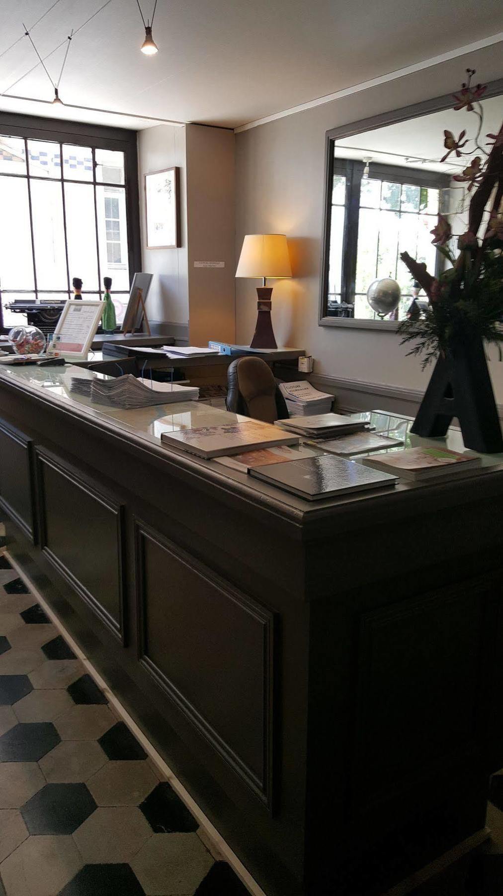 Academie Hotel Lione Esterno foto